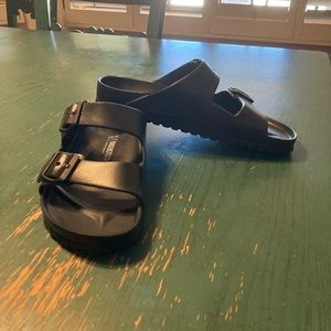 Birkenstock Black Rubber Sandals Never Worn Sz 10